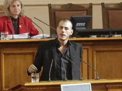 Параолимпиецът Михаил Христов: Вече не съм депутат заради Корнелия Нинова