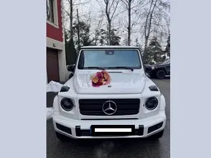 Подарък за третото бебе: Мис България с джип за половин милион