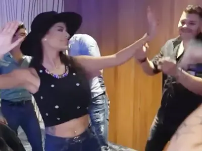 ПОТРЕС: Брадърката Беба героиня в мазен кючек (ВИДЕО)