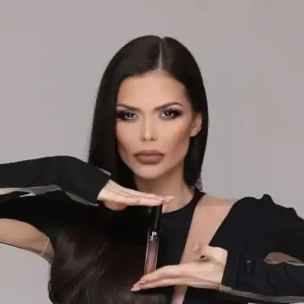 Преслава изкара 100 бона от червила 