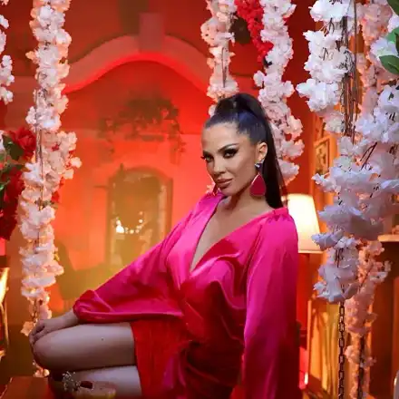 Райна получи куп подаръци за новата 2025 г.