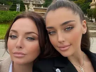 Секси майки детронират щерките! Глория, Анелия и Лияна с едни гърди напред (Снимки)