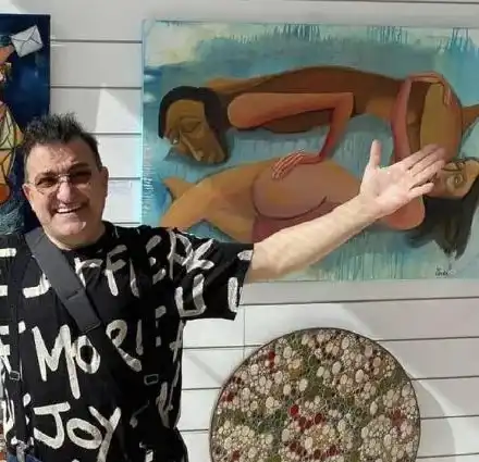 Ще се върне ли в България? Зуека закъса за пари, никой не купува картините му