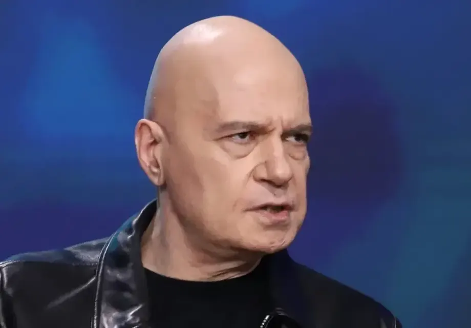 Слави пробута за  министър личния си финансист
