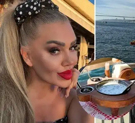 Ваня Червенкова пръска сексапил над Босфора