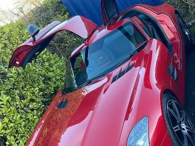 Венци Венц с кола като на Шумахер