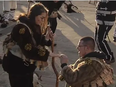 Влюбени ТВ герои предлагат брак в океана, в ефир и на концерти (СНИМКИ)