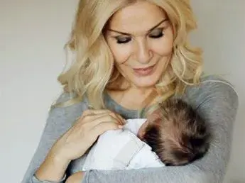 Внучката Лора скара Гала и Джуджи СНИМКИ