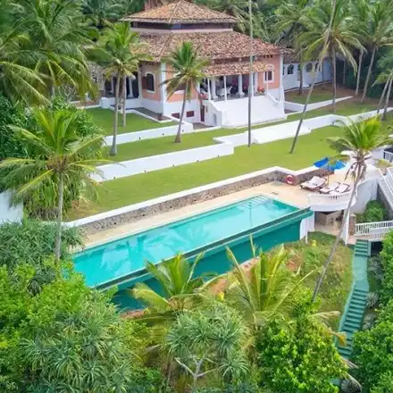 100 000 лева са платили от „Ергенът“ за вилата в Шри Ланка (СНИМКИ)