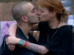 БОМБА: Рут Колева ражда след 2 месеца, но не обелва дума за бащата на бебето! (показа голям корем - СНИМКИ)