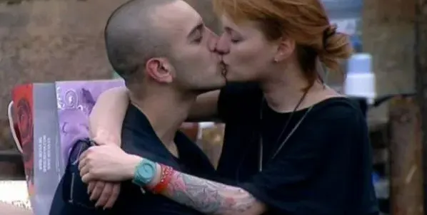 БОМБА: Рут Колева ражда след 2 месеца, но не обелва дума за бащата на бебето! (показа голям корем - СНИМКИ)