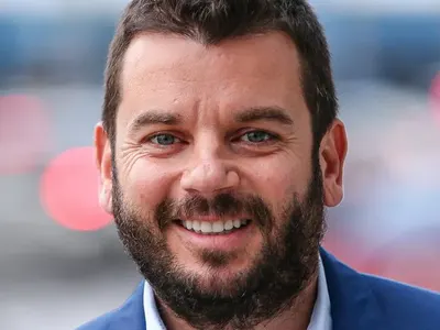 БОМБАТА НА ГОДИНАТА: Няма да повярвате кой се нави да влезе в "Като две капки вода"! (ВИЖ ТУК)