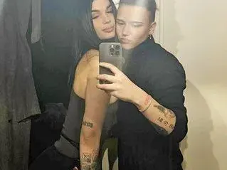 Брадърката Анжела изповяда ПИКАНТНИ подробности за любовта си с жена (Снимки)