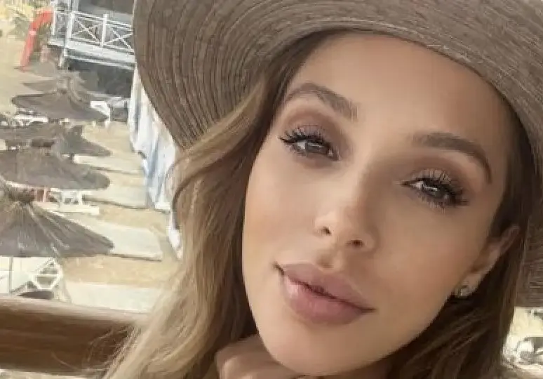 Братче за детето на Мика Стоичкова? Футболната щерка е в шок!