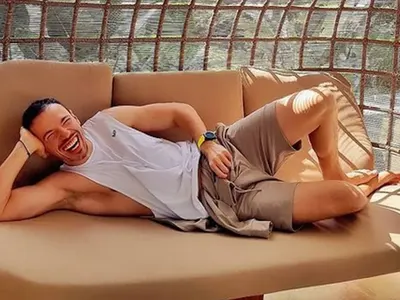 Даниел Петканов правил тройка с друг известен мъж