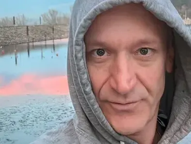 Деян Донков се гаври с  Радина, яде мушкато