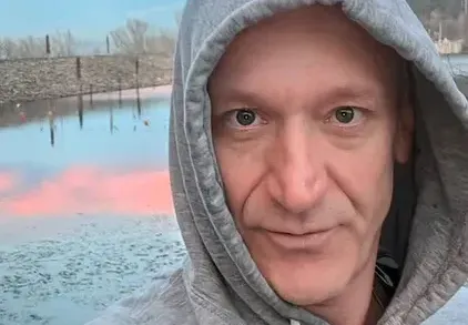 Деян Донков се гаври с  Радина, яде мушкато