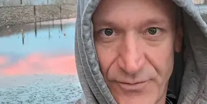 Деян Донков се гаври с  Радина, яде мушкато