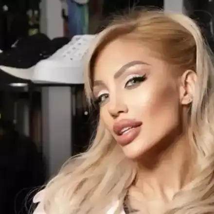 Джулката с обувки за 4000 лв.