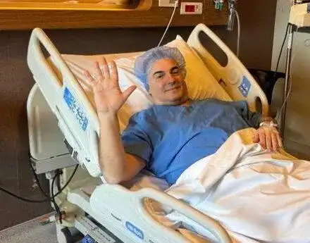 Драго Чая  изряза корема си с операция