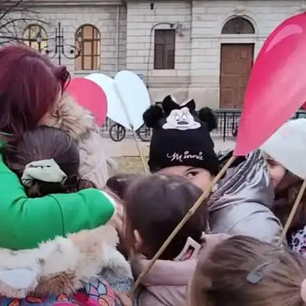 Драма в русенско школо! Деца пред нервна криза след изгонването на учителка! Родители звънят на 112