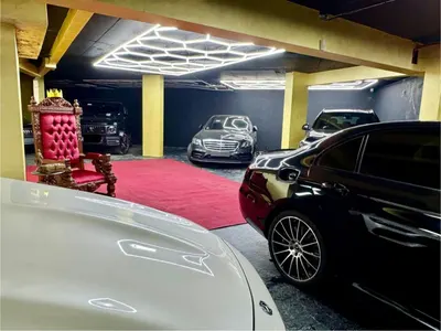 Една от ударените от ГДБОП автокъщи е на инфлуенсъра Митака от "София ден и нощ"