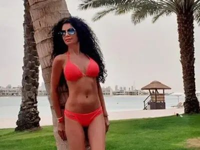 Елен Карабойчева загатна красоти под душа