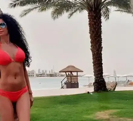 Елен Карабойчева загатна красоти под душа