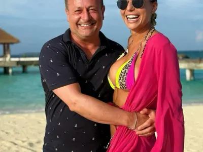 ЕТО ГИ ВЛЮБЕНИТЕ ГУГУТКИ: Рачков и Виктория Кузманова с първа обща снимка от Малдивите! (ВИЖ ГИ КАК СЕ ГУШКАТ)