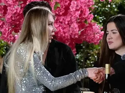 Фалшивата лекарка с ботокса си търси мъж в онлайн риалити