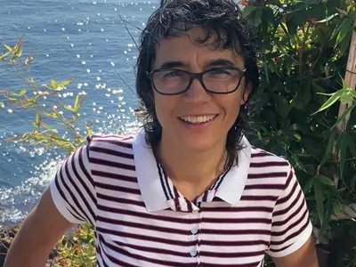 Гадост! Лесбо разврат се вихри в НАП! Кака Руска Байрактарова прави лиз-близ с палавата Ина Николова