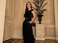 Галена със златни шпицарки в Париж