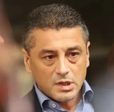 Готви ли се новата президентска партия?