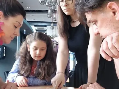 Халтура ли? Министър Мариан Бачев тъне в лукс