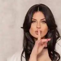 И Венцислава Тафкова се опъна с ботокс! Пострадала ли е от рускинята Арина? (СНИМКИ)