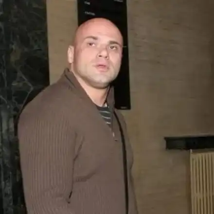 Илиян Варсанов прави 100 бона от вейпове и балони 