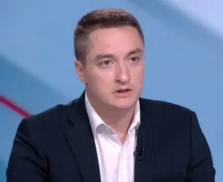 Изключили Явор Божанков от училище в 9-и клас заради пиянски запой?