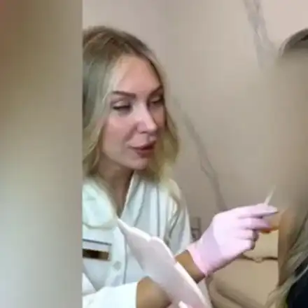 Жертва на процедурата разкри: Рускинята Арина ни сложи ботокса