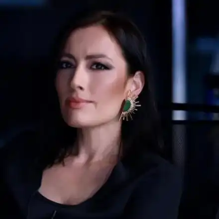 Лили Боянова пак е сама! Упорито крие кой е баща на детето й