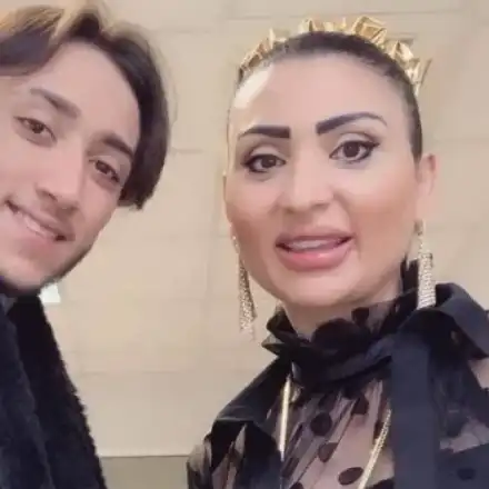 Лоренцо води нова булка на майка си Софи