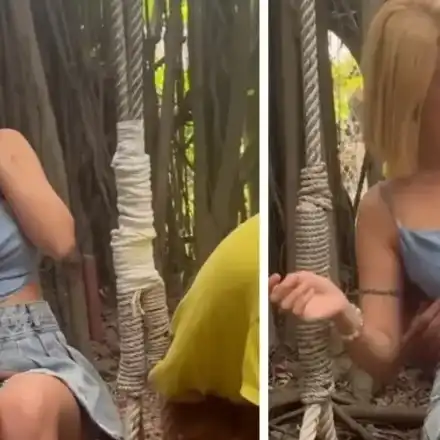 Маймуна хвана за гърдите туристка, ето какво се е случило ВИДЕО 18+