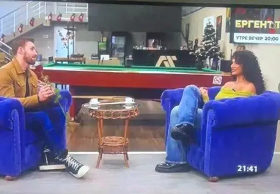 Мартин няма да му го прости: Виктор отсвири мацката с най-голямата циц@! (СНИМКИ на гол@та Габриела)