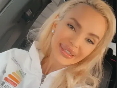 МИРИШЕ НА БОЙ! Мара към Светлана след снощи: С*ксът пълни дупки, но не запълва празнини! (ВИЖ ТУК)