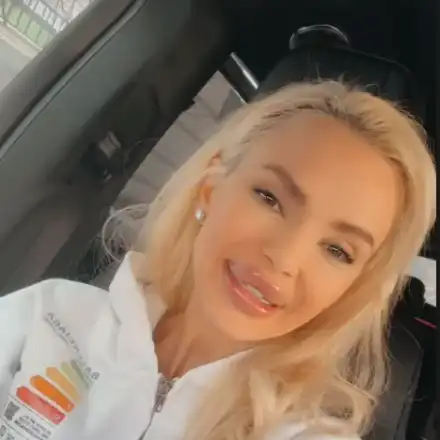 МИРИШЕ НА БОЙ! Мара към Светлана след снощи: С*ксът пълни дупки, но не запълва празнини! (ВИЖ ТУК)