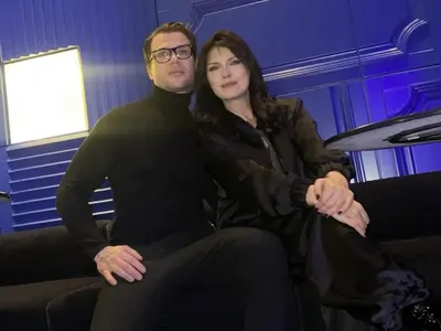 Мистър България пуска слухове, че излиза с Жени Калканджиева! Миската: Не го познавам!