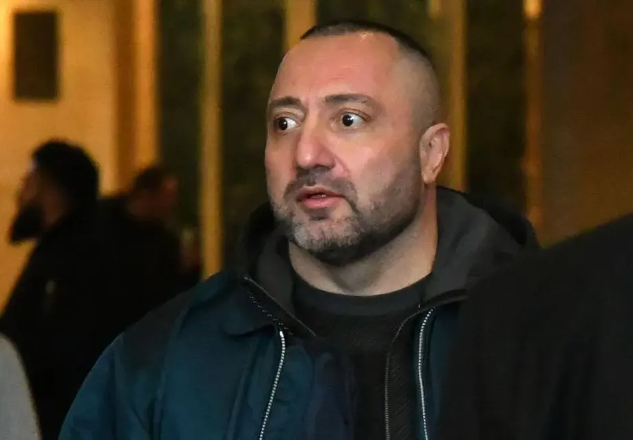 Митьо Очите е зле след стрелбата по него, разхожда се като пенсионер