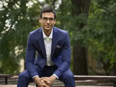 Митьо от „Тази събота и неделя“ прави домашен алкохол