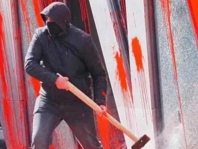 Незабавен арест! Вижте лицата на фашисткия терор! Тези гнусни лумпени вандалстваха и биха полицаи по команда на “Възраждане” (ЕКСКЛУЗИВНИ СНИМКИ)