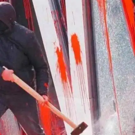 Незабавен арест! Вижте лицата на фашисткия терор! Тези гнусни лумпени вандалстваха и биха полицаи по команда на “Възраждане” (ЕКСКЛУЗИВНИ СНИМКИ)