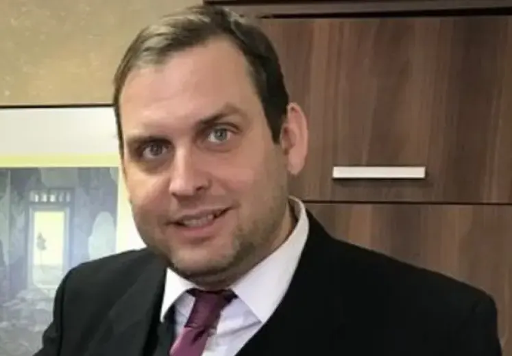 Няма такава държава! В парламента работи убиец, който обслужва сексуално депутат